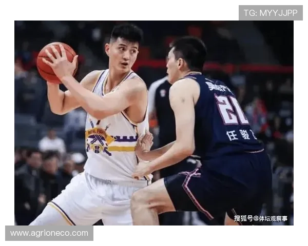 北控男篮即将大洗牌 邹阳成引援名单曝光 俞长栋领衔多名球员离队 北控男篮即将大洗牌 邹阳成引援名单曝光 俞长栋领衔多名球员离队